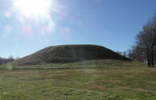 Peaceful park to explore in Arkansas.