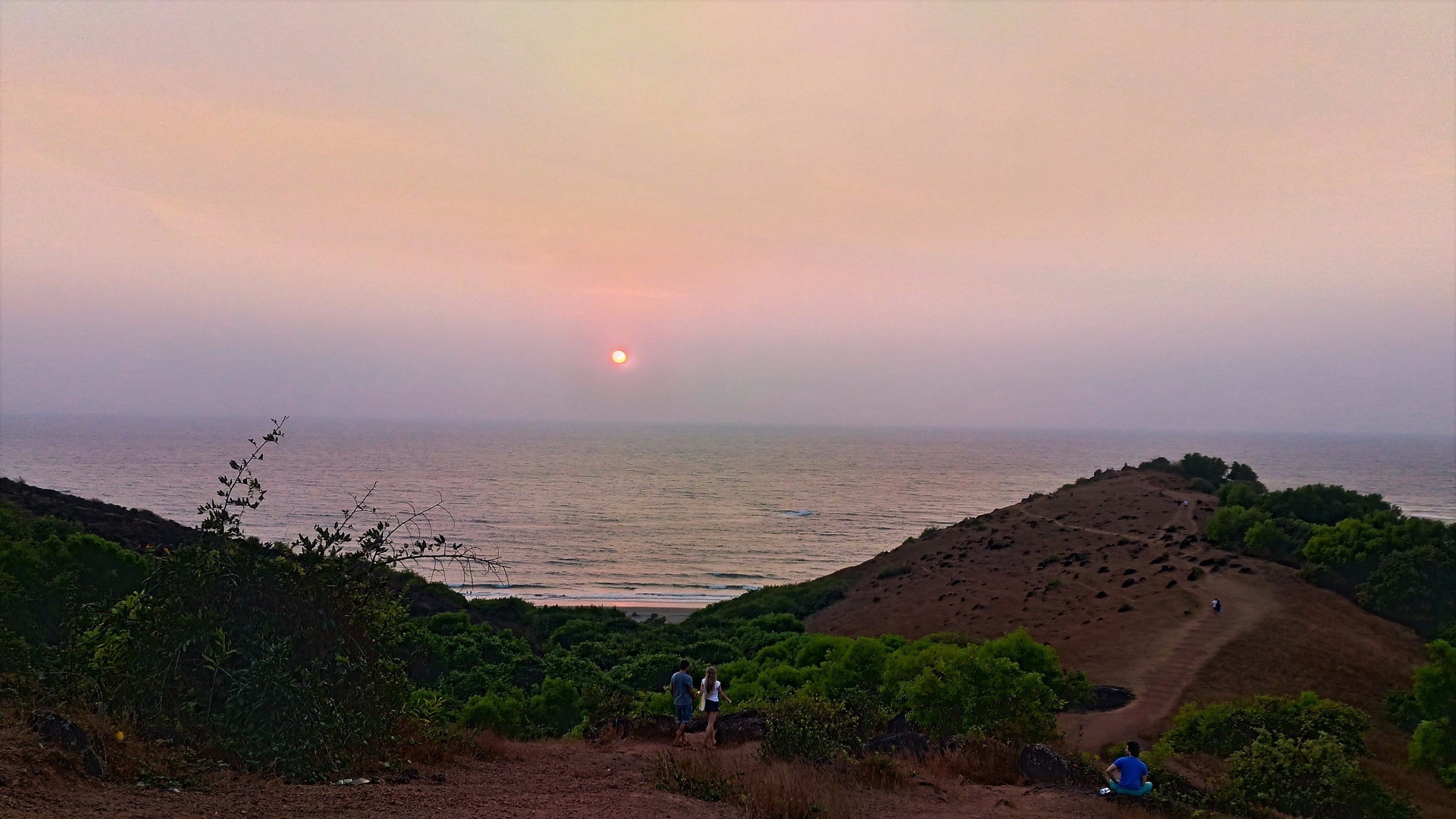 During evenings, Chapora Fort becomes a pathway leading us to the calmness and peace of the settling sun in a very scenic way.

Tip- Just find a perfect spot for yourself and leave the rest to the nature.