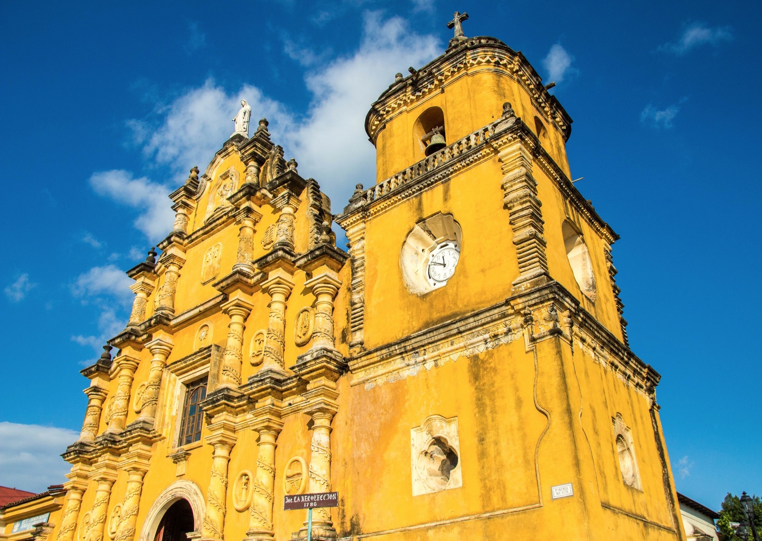 Some of the beautiful churches in León.

http://www.divebuddies4life.com/volcano-boarding-in-leon/
