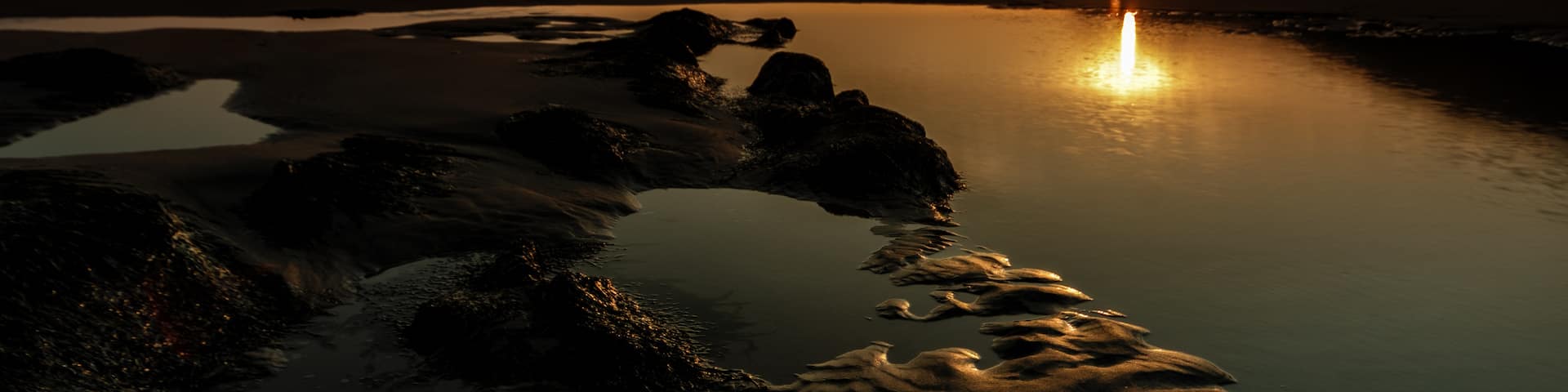 West Dale Beach is secluded and only accessible by walking over the fields from the village. It faces west into the Irish Sea, so it can be flat calm or the waves can be driven crashing onto the beach by a strong westerly. Great location for sunset photography.