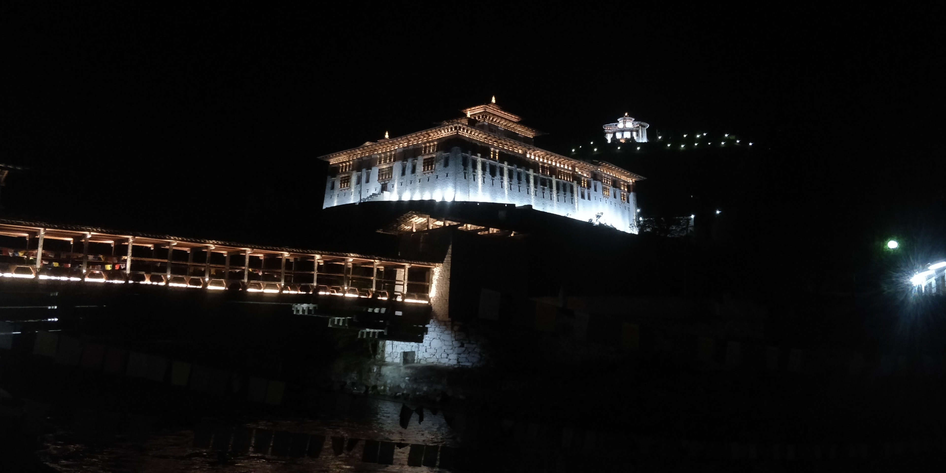 This beautiful Paro Dzong is known to be the high point of Bhutanese Architecture!!
The day view was as mesmerising as this night view!

#parodzong #bhutan101 #travels2018