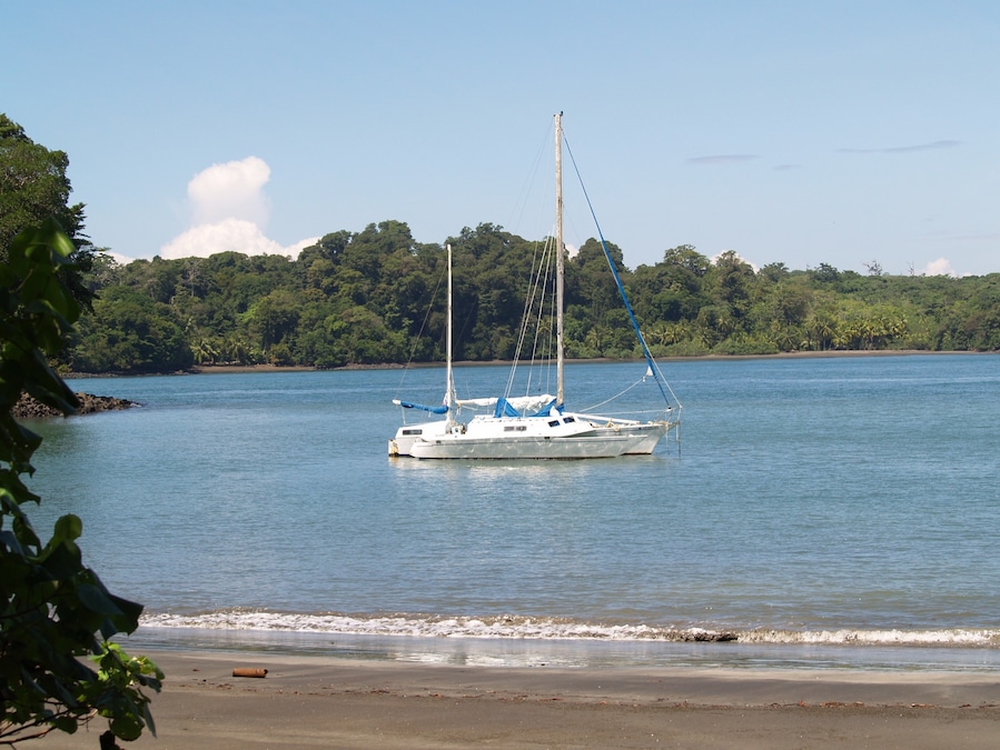 This would be the life - sailing around by day and returning to Panama at night to a beach front home. What is your dream? Inside Panama Real Estate can help you find yours!
