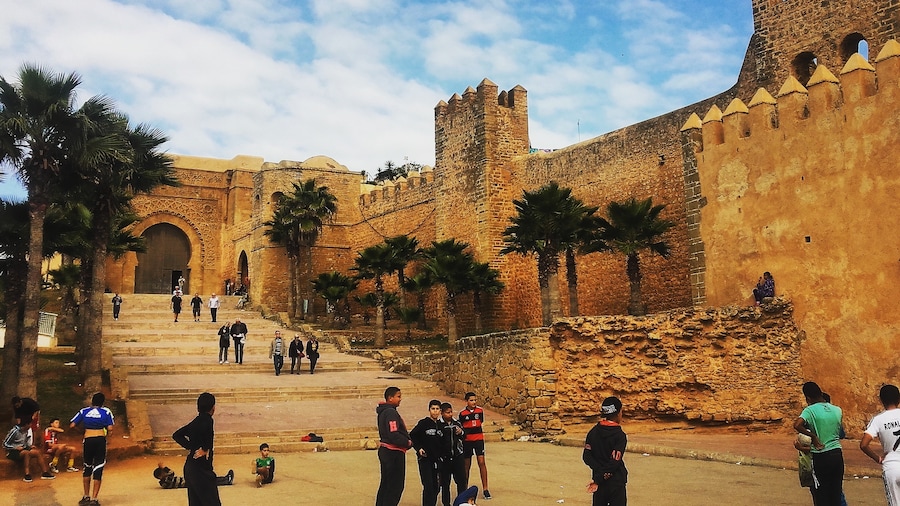 Entering the Kasbah😃
#Rabat #kasbah #walls #Morocco #fortifications #historical #Moroccan #old #travel #entering #exploration #discovery #day #wandering #architecture #style #ancient #kids #tourism