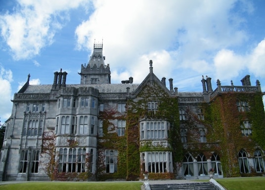 Adare, İrlanda