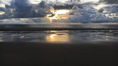 One of the wonderful evenings on the beach of Nieuw-Haamstede. 