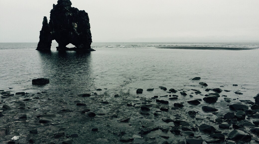 象形岩, 華姆斯唐吉, 冰島