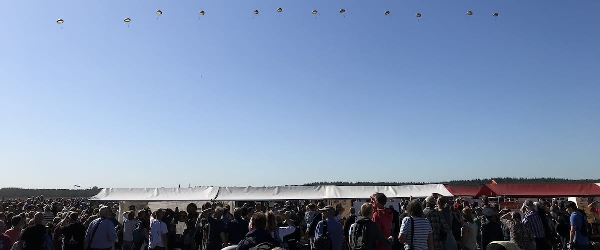 Airborne parachute drop for the 75th anniversary