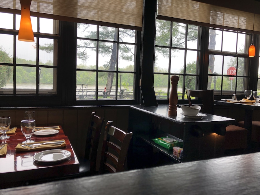 This restaurant is a hidden treasure!! Enjoy so much the food as well as the beautiful view to the Hudson River.