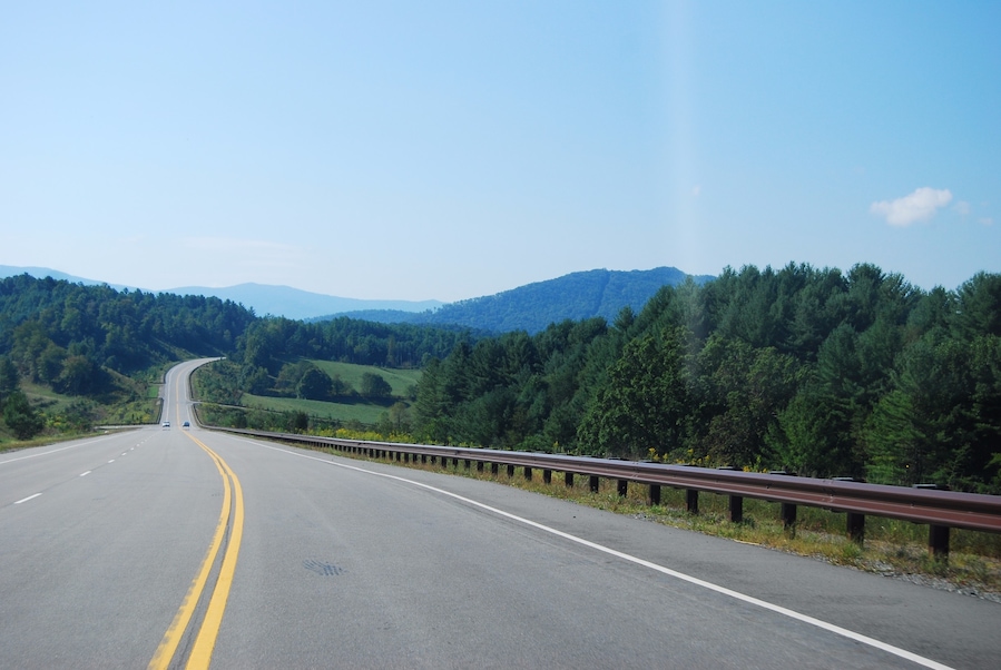 Driving on the #Blue Ridge Parkway is great. It is a longer route because it weaves through the mountains but the views are incredible with tons of places to stop and hike!