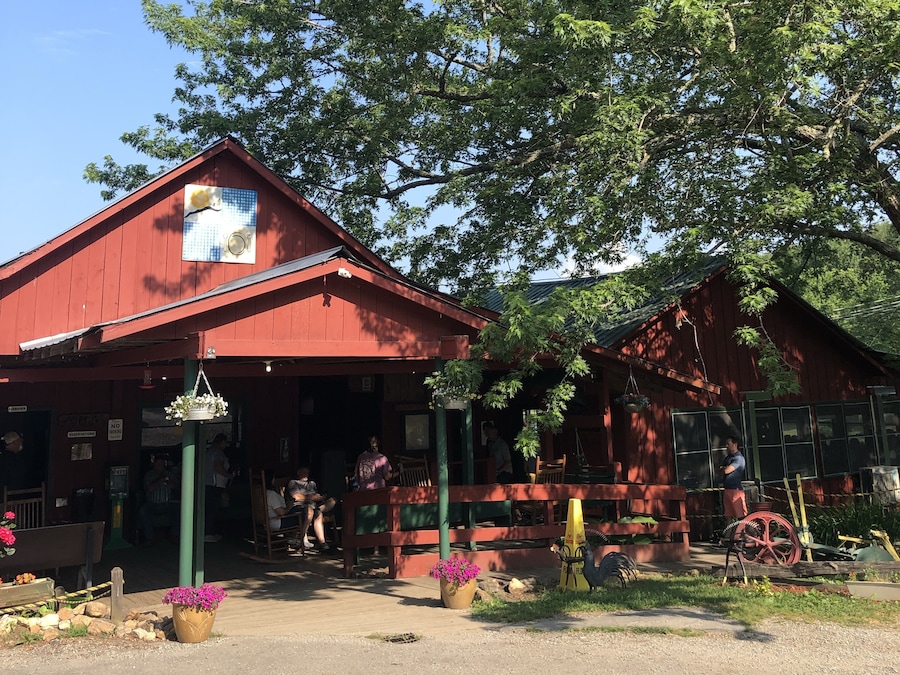 Feels like I’ve gone back in time - Shatley Springs seems the same as when I was a kid. Luckily, the food and service were just as good as I remembered.