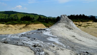mud volcanoes,Romania