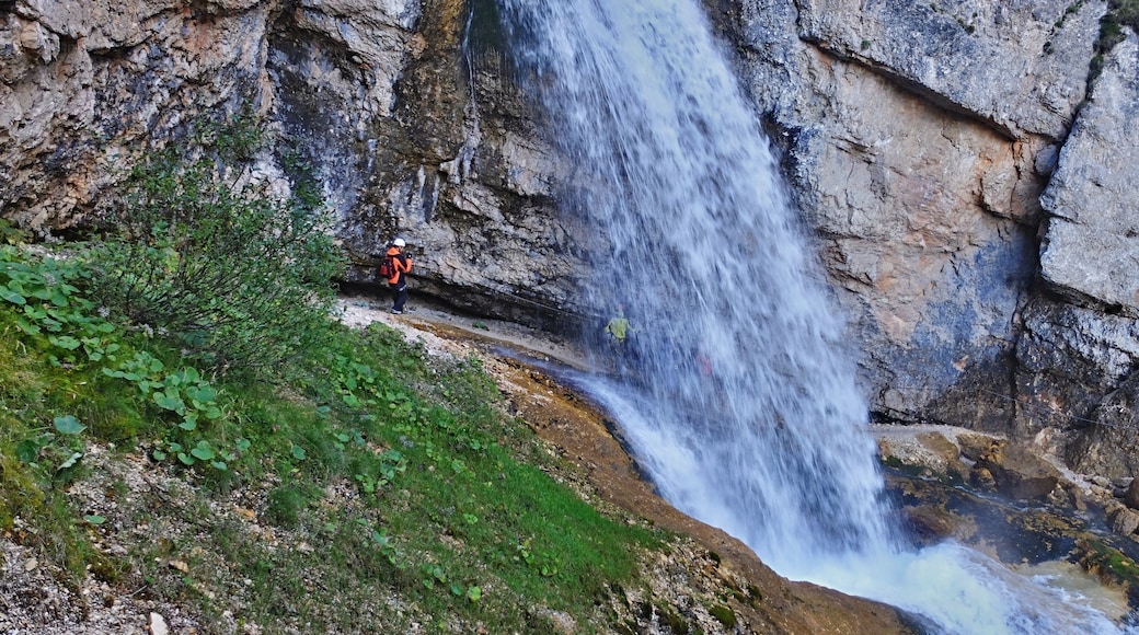 Fanes-vízesés, Cortina d'Ampezzo, Veneto, Olaszország
