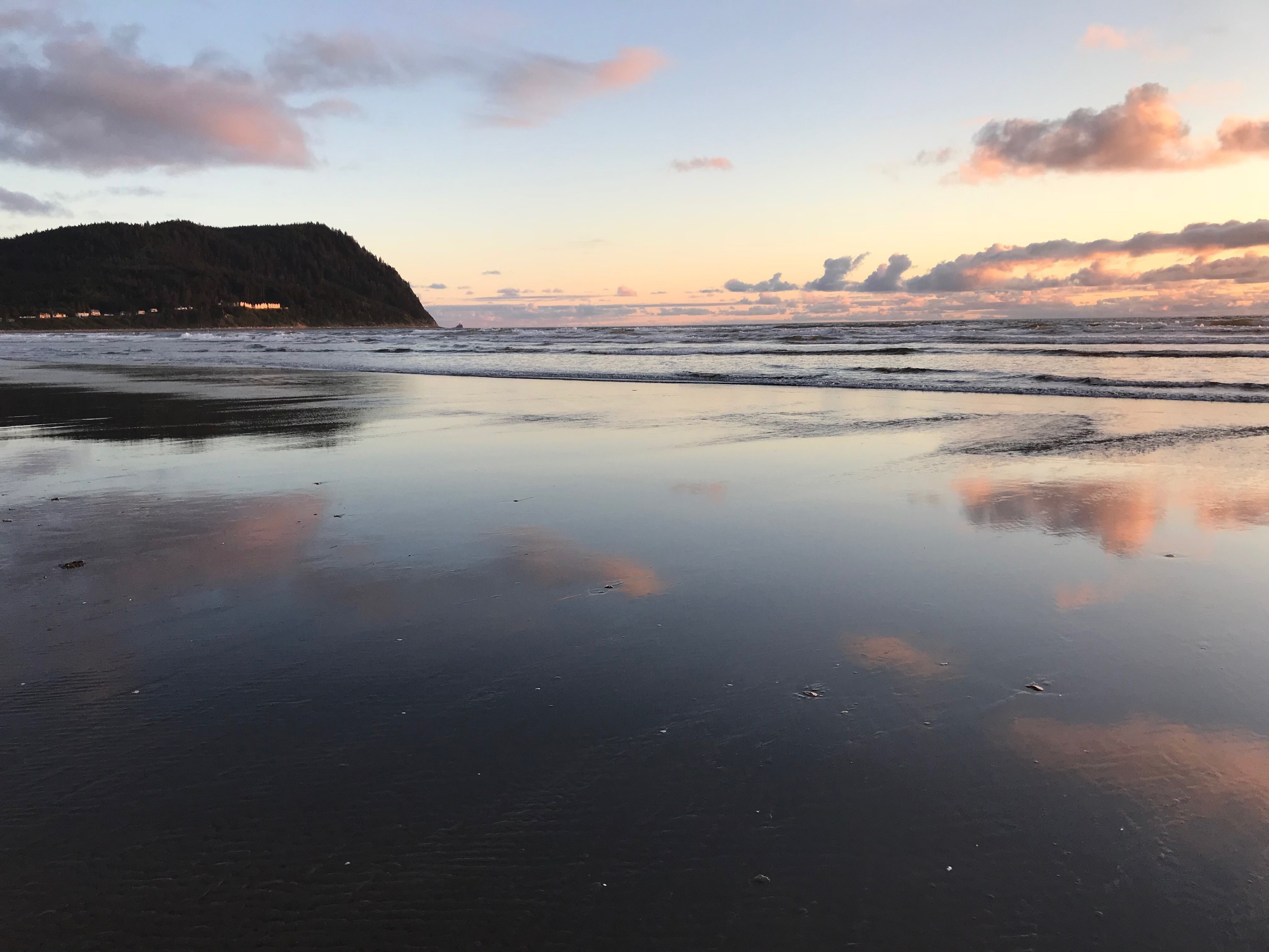 During low tide, the shallow gradient of the beach allows the retreating water to act as a mirror, allowing the peninsula in the distance and the sky to be reflected.

#LifeatExpedia