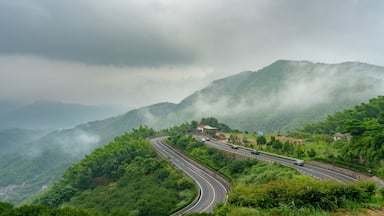 On the way （S33 road）to Siming mountain ningbo china(四明山）