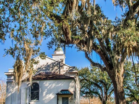 value: "St. John\'s Episcopal Church. One of the oldest church\342\200\231s west of the Mississippi River"
