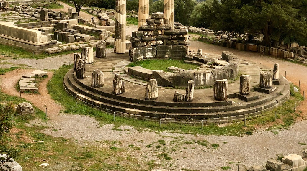 Pallasz Athéné-szentély, Delphi, Közép-Görögország, Görögország