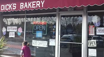 Most fantastic Burnt Almond Cake here. 