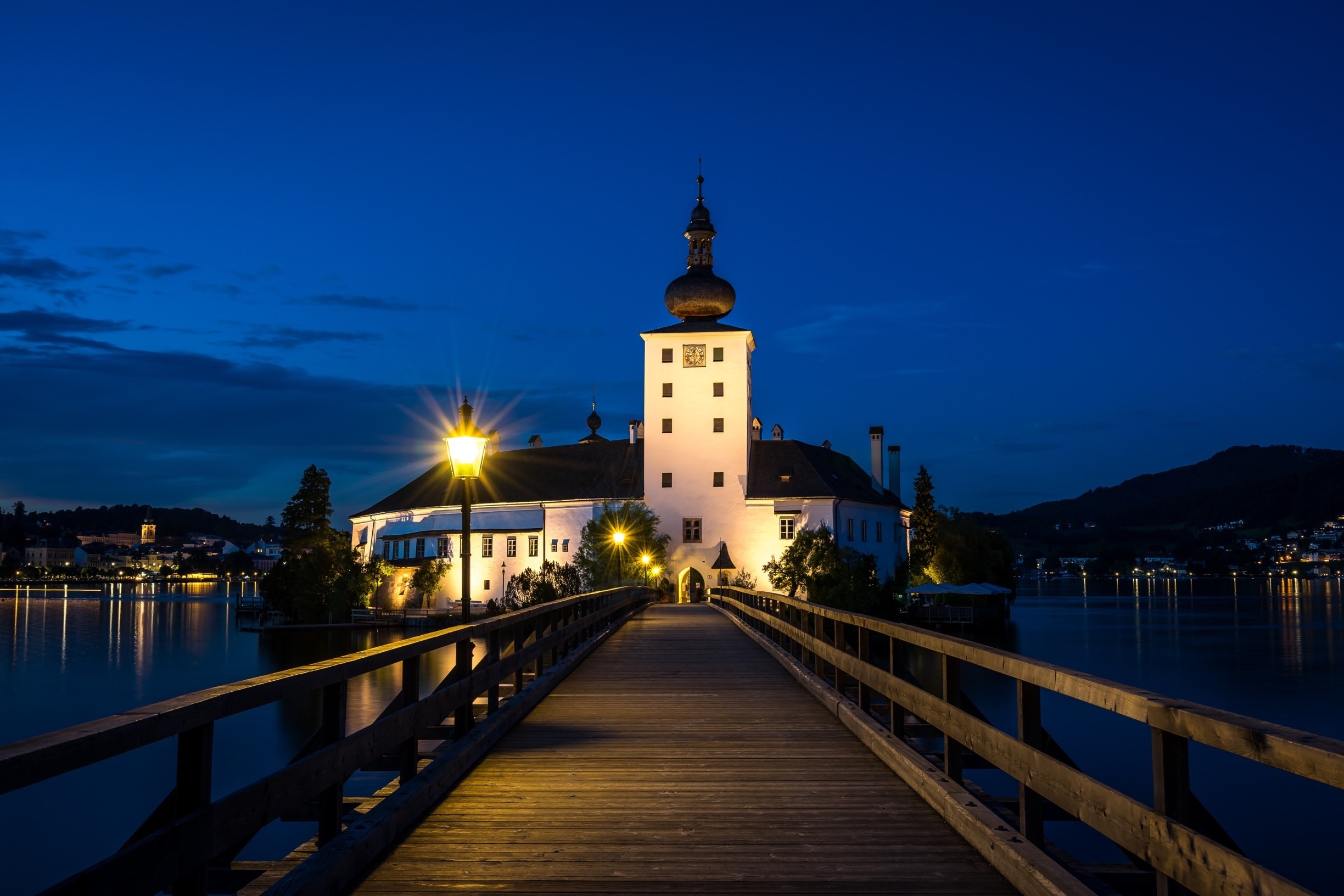 Blue Hour Shot of Schloss Orth, Gmunden. #austria #gmunden #schlossorth #travel #sightseeing #bluehour #sonya7ii #BvSBlue
