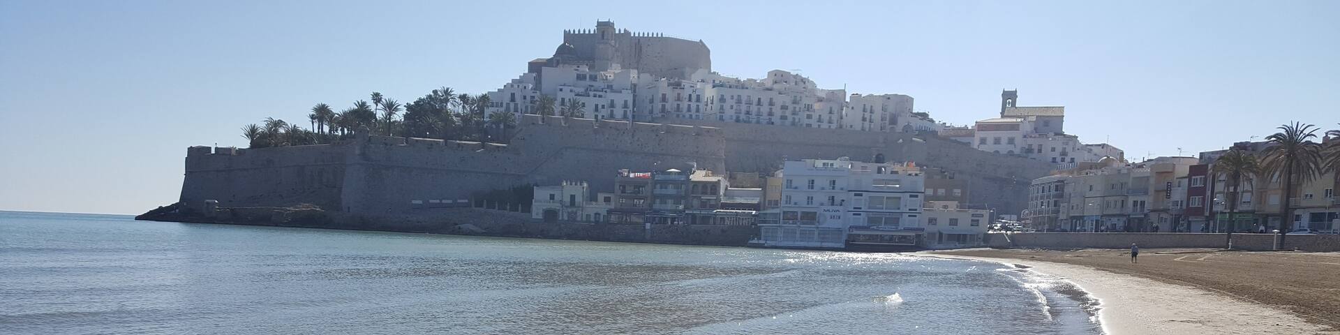 Coastal town; view of the castle
-2017