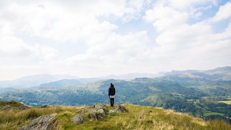 A place where you can feel on top of the world, yet very humble at the same time. You're not far from civilisation, but this place enables you to tune out for a moment, and just one with your surrounds.
And just look at the gorgeous views.
#takeahike