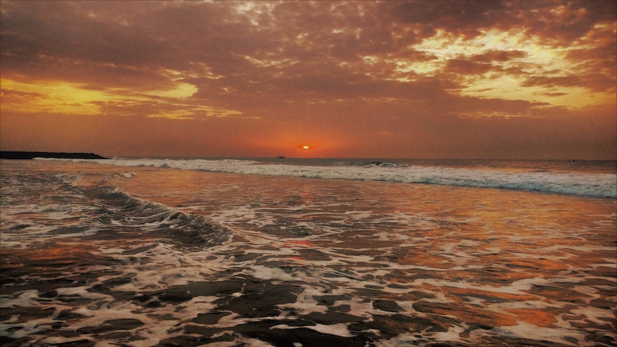 The tranquilizing effect of the place on our senses clearly justifies its name.