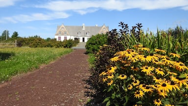 Located in the heart of an exceptional park where nature, culture and heritage marry, the museum is a reconstitution of the manor of Aubert de Gaspé.Saint-Jean-Port-Jolie, Québec