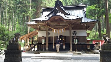 majour building of Oiwa shrine