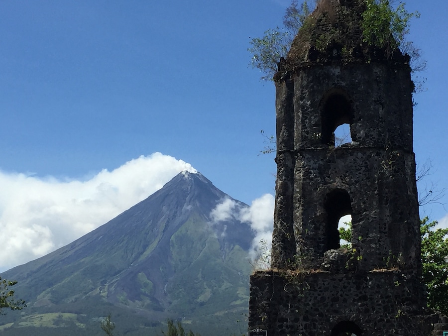 🌋
.
.
.
.
.
.
#mtmayonvolcano #albay #bicol #cagsawaruins #cagsawa #legaspicity