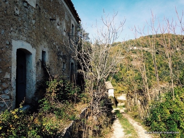 The ghost town of Montecoccioli is composed of a few stone houses aligned on an unpaved road. There is almost nothing left in the houses and all roofs are collapsed.

Read about ghost towns and abandoned places in Lazio (central Italy) here: http://www.blocal-travel.com/urbex/ghost-town/abandoned-lazio-ghost-town/