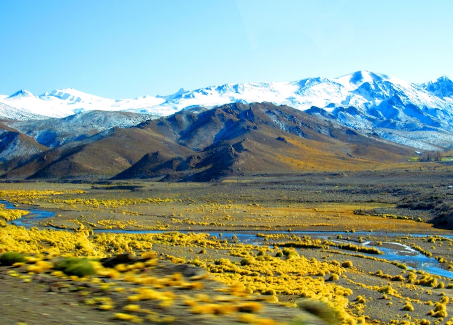 On our way to Valle de las Leñas, this vast valley, surrounded by different Cerros.