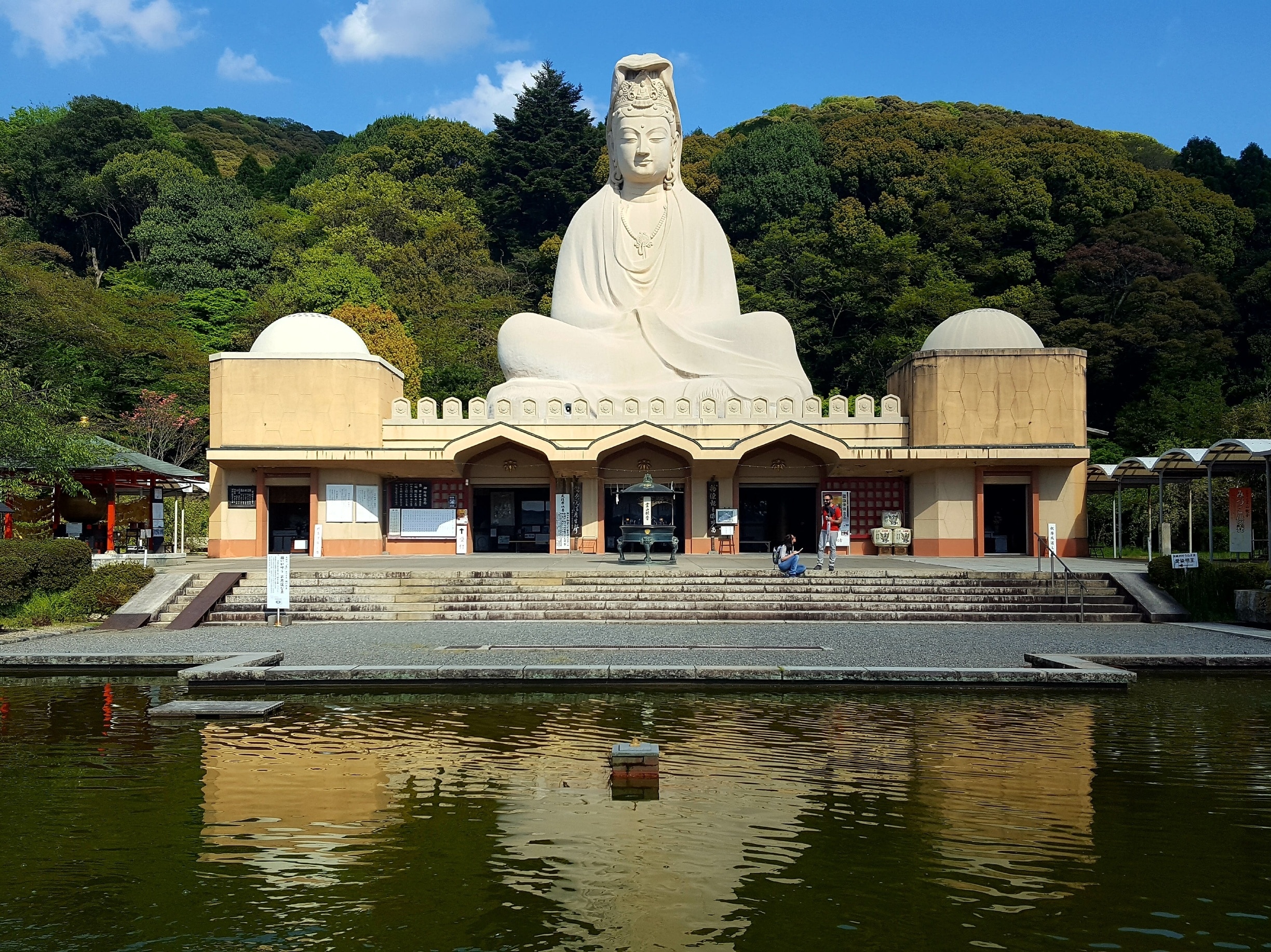 Largest Buddha in Kyoto, this serves as a memorial for Japanese soldiers

#LifeatExpedia