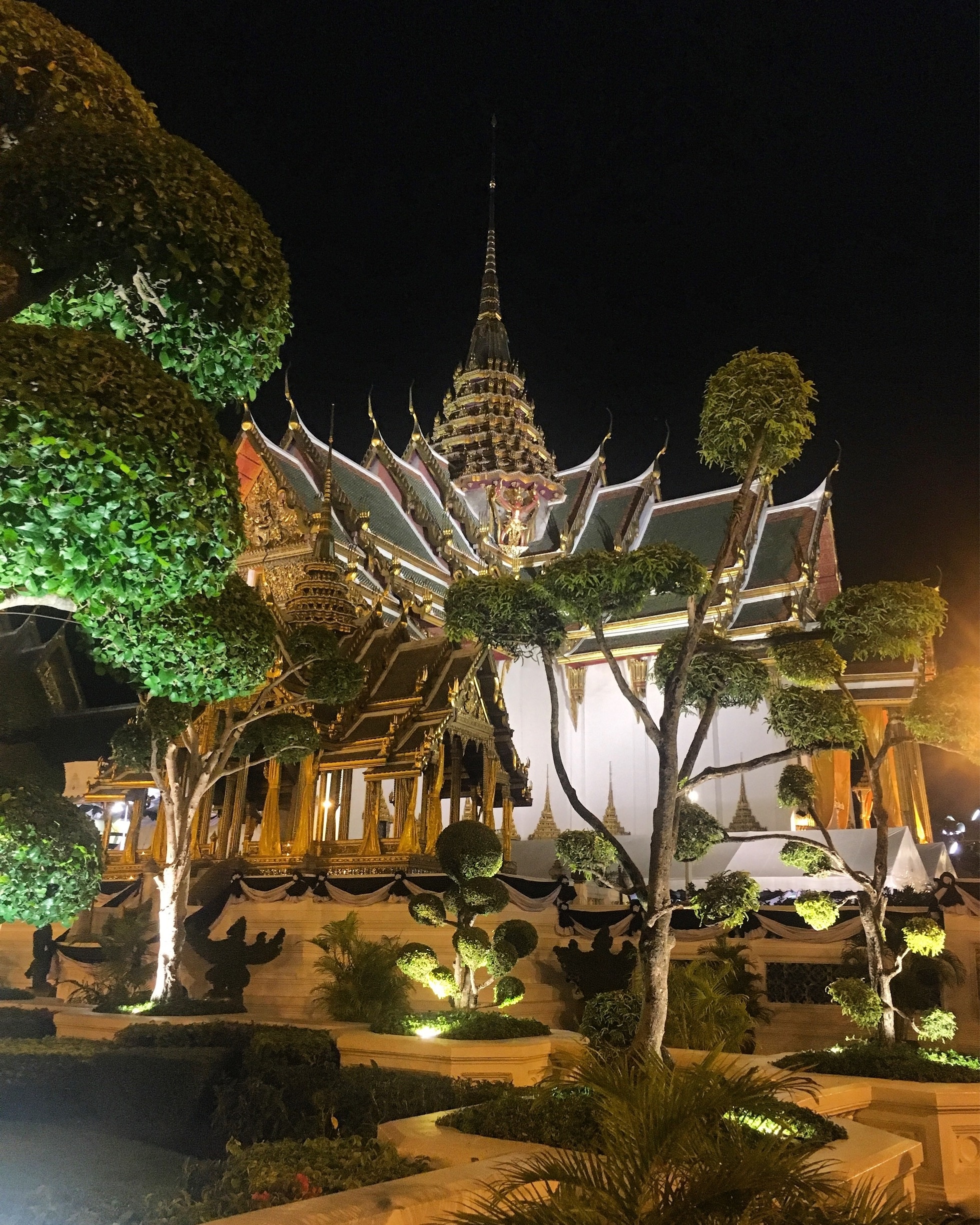 Dusit Maha Prasat Throne Hall, Bangkok Vacation Rentals: hotel rentals ...