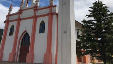 Great for panoramic view of the town from the church 