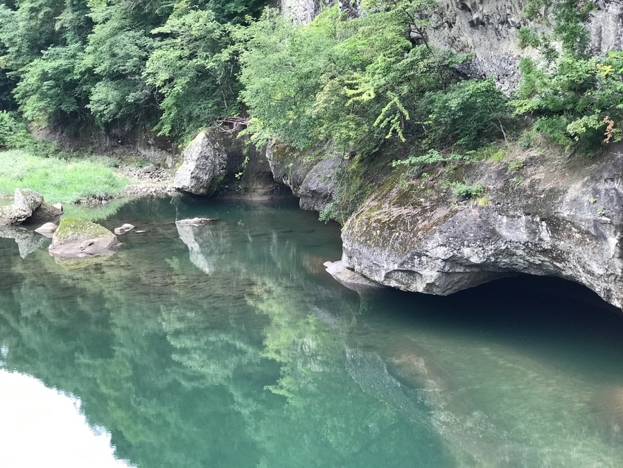 This is an amazing place formed out of the rocks. You just want to dive in.