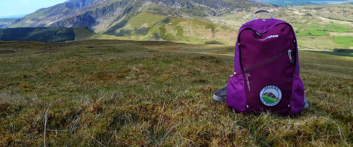 Stunning views looking towards Cadair Idris in Snowdonia National Park 🏔🏴🐾🎒