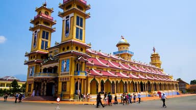 Cao Dai Temple is located in the city of Tay Ninh, about 80 Km from Ho Chi Minh City, Vietnam. Also known as Holy See, in this temple takes place a beautiful religious ceremony of the Caodaism, which is a monotheistic religion officially established in the city in 1926.