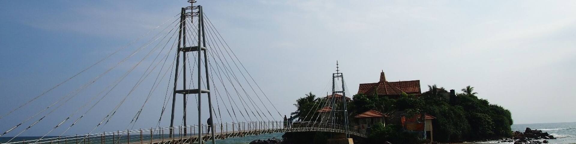 A small island situated in Matara. There is a temple in the Island.