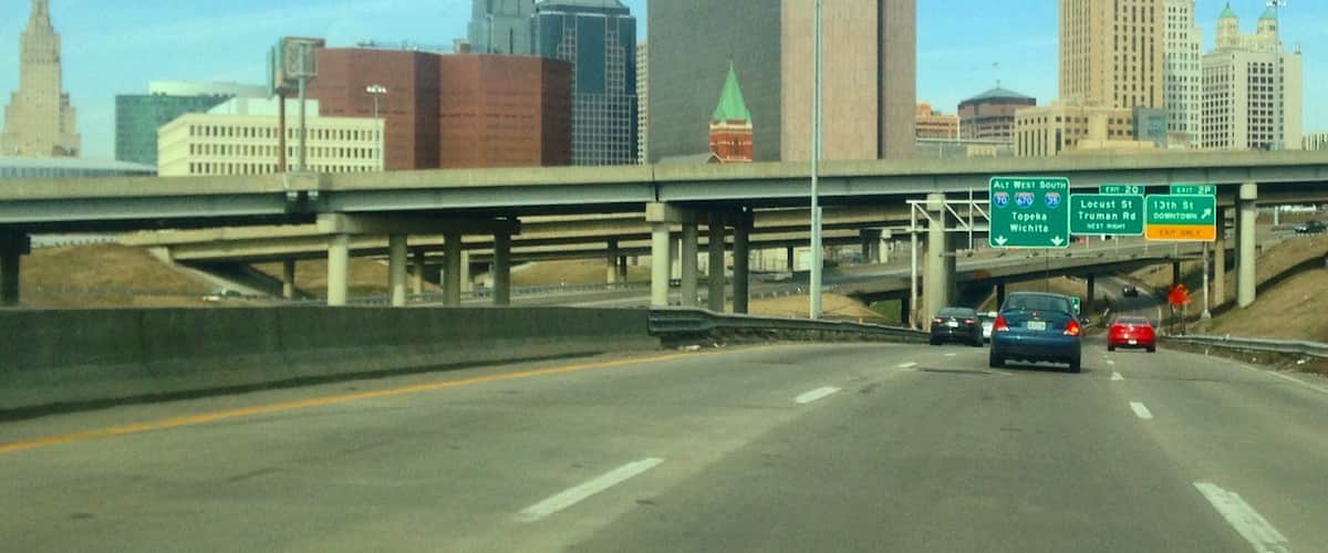 Nice thing about Missouri. All the major cities don't have endless miles of suburbs. They appear out of nowhere. #kansascity