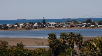 Looking out from Athenree into Bowentown you see the two oceanliners lining up such a fantastic view. 

#greatoutdoors