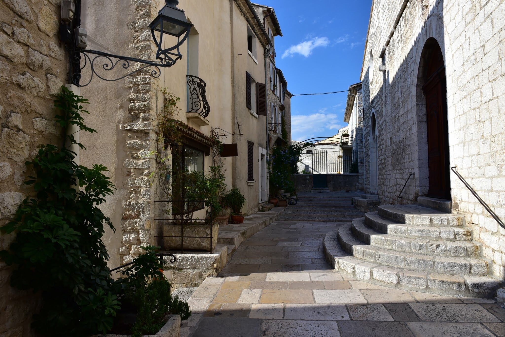 Cookies & Candies: Sightseeing and street style in St Paul de Vence