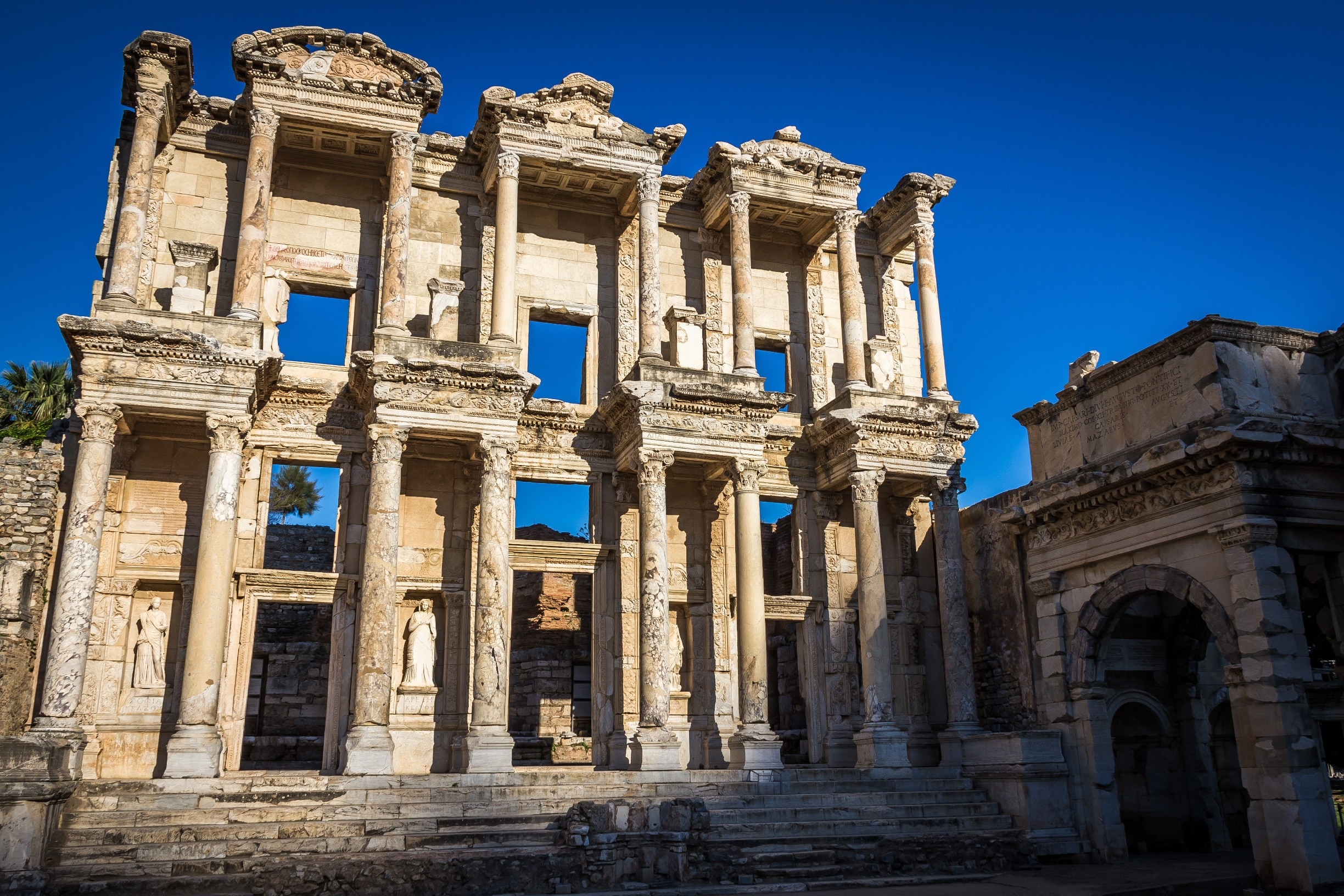 Visita Biblioteca De Celso En Selçuk Expedia Mx