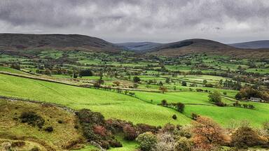 View of Sedbergh, Yorkshire dales from Winder hill.
Beautiful scenery. Taken on a Sony a6000 with 7artisans fisheye lens. 