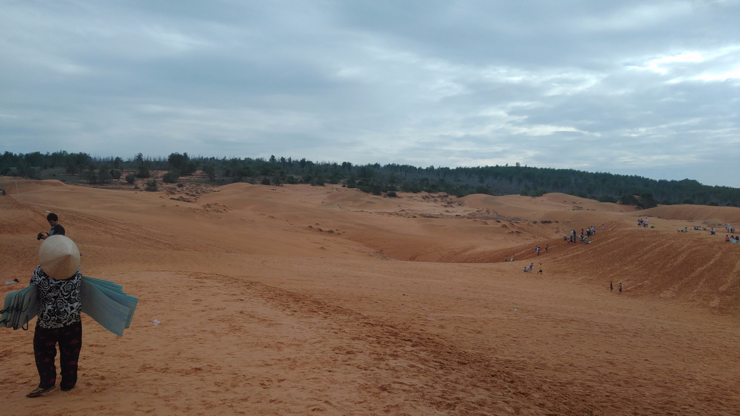 Pretty busy by the time we arrived the red sand dunes were still beautiful. Mui Ne - June 2016