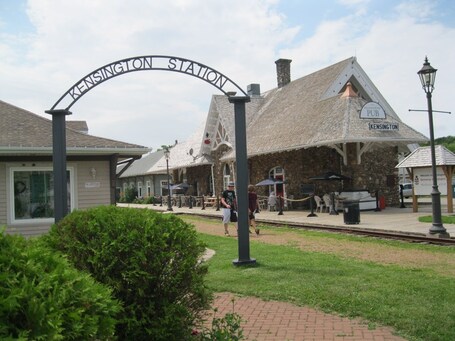 The Kensington station. Great spot for lunch and browsing a huge crafts market. This railway is now used for hiking in the summer and skiing in winter. Runs the length of the island.