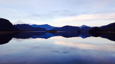 A lakeside view to the #volcano Villarica close to the small town Panguipulli