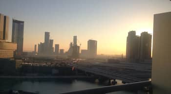 Early morning #sunrise in #abudhabi from #beachrotanahotel 