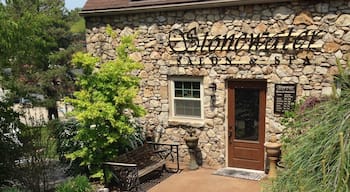 Excellent spa for beauty and body needs in a tranquil setting in the South Hills of Pittsburgh 