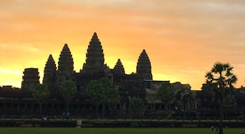 Sunrise over Angkor Wat this morning at 6am local time.  We left our hotel at 4:30am in a TukTuk to arrive in time to get a spot.  It was impossible to get a shot without people/arms/selfie sticks.  #goldenhour
