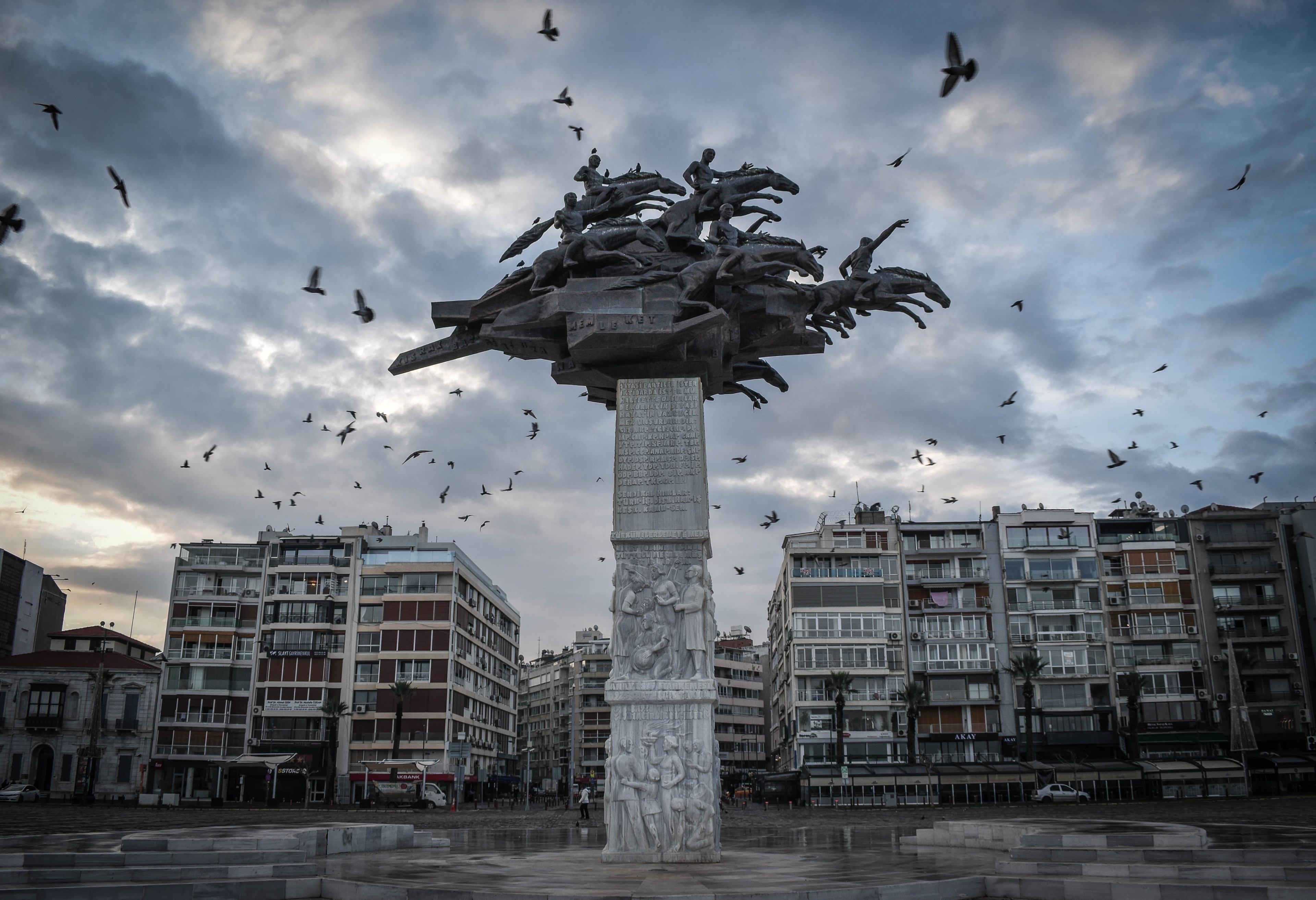 İzmir, one of the biggest cities in Turkey, is worth a visit, to experience nightlife, to eat   something special or to watch flying  birds along the coast.  