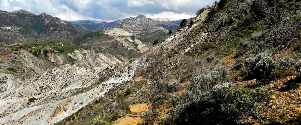 Wanderung durch die Sierra Nevada bei Cumbres Verdes. Völlige Ruhe - und einige Steinböcke. 
Hiking through Sierra Nevada near Cumbres Verdes. A real pleasure - and the possibility to watch ibexes. #hiking